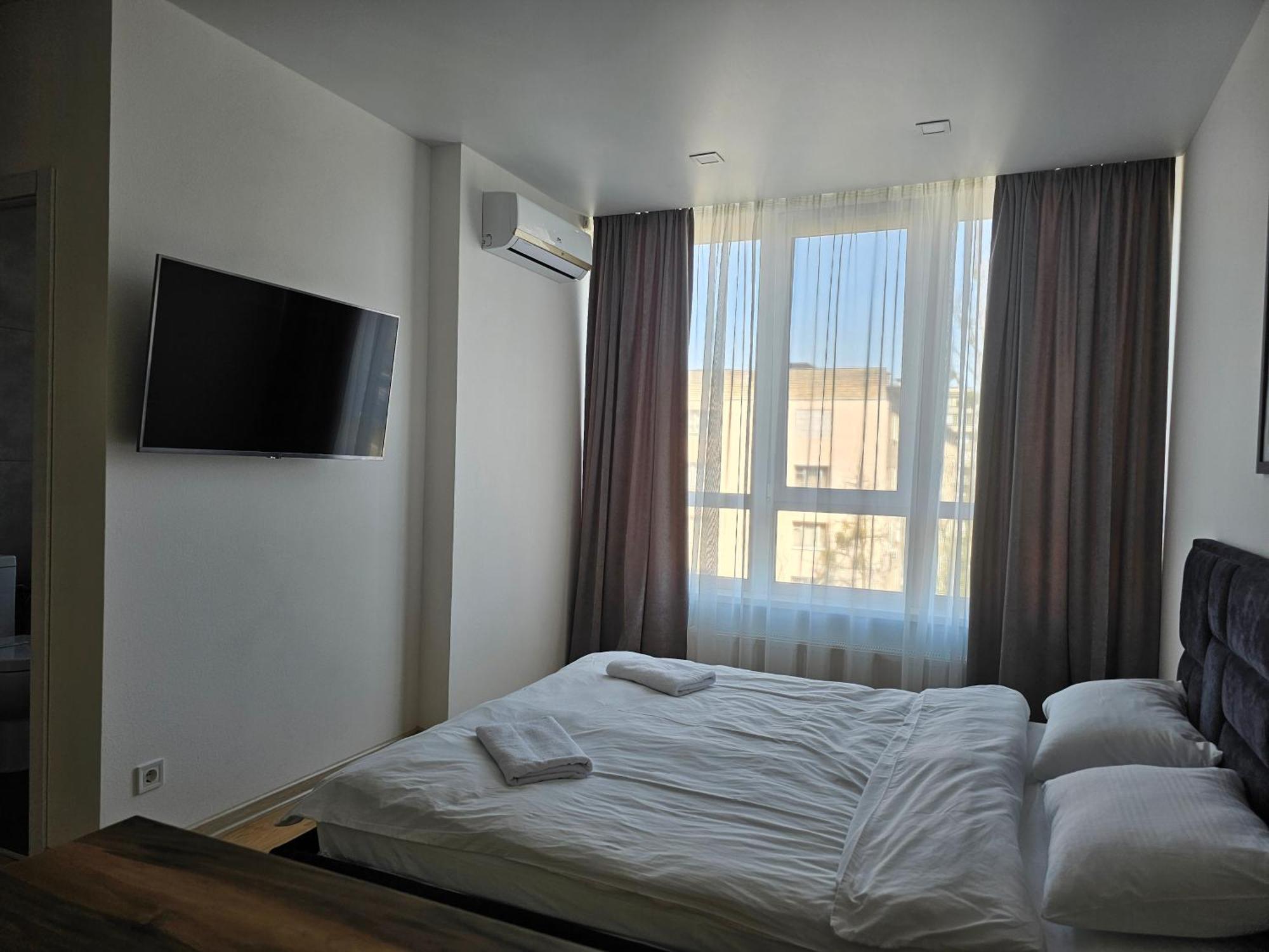 Nyvky Like Home - Studio - Apt 35 Киев Экстерьер фото